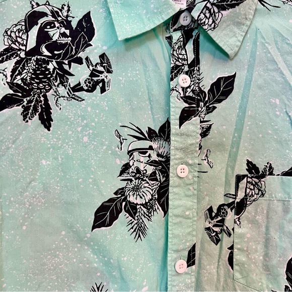 Star Wars Hawaiian Shirt Mint Green Floral Size Small Stormtroopers Darth Men's - Picture 6 of 9